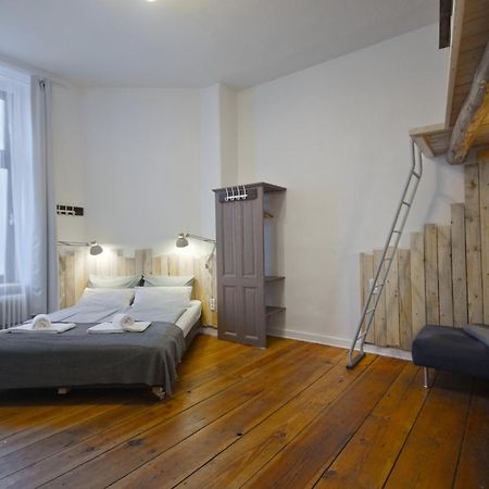 Courtyard Apartment Берлин Екстериор снимка
